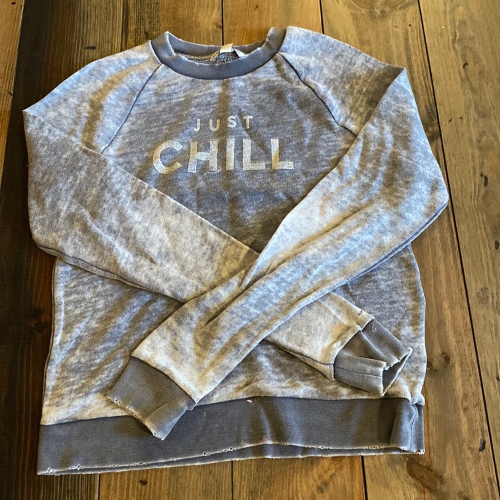 Just chill American eagle cute, soft, comfy crew neck